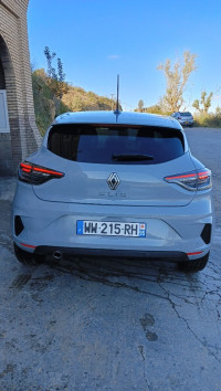 voitures-renault-clio-5-2024-evolution-bejaia-algerie