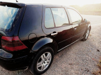 moyenne-berline-volkswagen-golf-4-1998-guelma-algerie