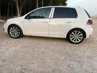 moyenne-berline-volkswagen-golf-6-2013-match-2-constantine-algerie