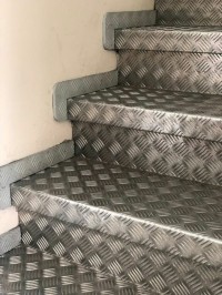 ديكورات-و-ترتيب-tole-striee-aluminium-الكاليتوس-الجزائر