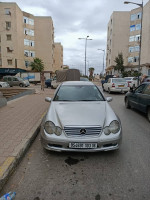 voitures-mercedes-classe-c-2003-220-exclusive-ain-benian-alger-algerie