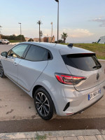 voitures-renault-clio-5-techno-2024-gris-rafale-said-hamdine-alger-algerie