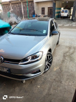 voitures-volkswagen-golf-7-2017-constantine-algerie