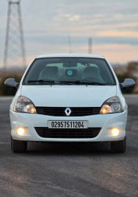 voitures-renault-clio-campus-2012-bye-oum-el-bouaghi-algerie