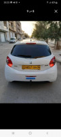 voitures-peugeot-208-2014-allure-algerie