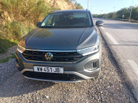 voitures-volkswagen-t-roc-2023-birkhadem-alger-algerie