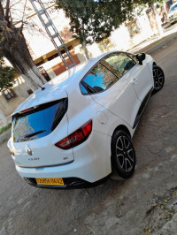 voitures-renault-clio-4-2014-bourkika-tipaza-algerie