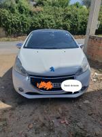 voitures-peugeot-208-2013-allure-jijel-algerie