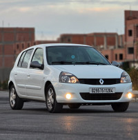 voitures-renault-clio-campus-2012-bye-oum-el-bouaghi-algerie