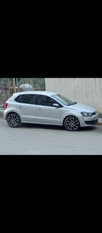 voitures-volkswagen-polo-2013-trendline-taskriout-bejaia-algerie