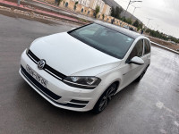 moyenne-berline-volkswagen-golf-7-2015-cup-oum-el-bouaghi-algerie