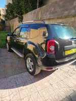 voitures-dacia-duster-2012-laureate-guelma-algerie