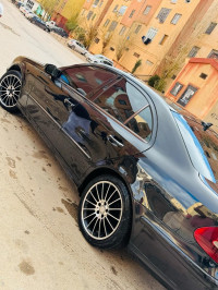 voitures-mercedes-classe-e-2006-tlemcen-algerie