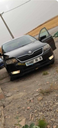 voitures-skoda-rapid-2013-bouira-algerie