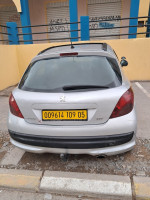 voitures-peugeot-207-2009-batna-algerie