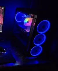 PC gamer asus rog avec écran 144hz