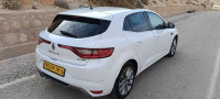 moyenne-berline-renault-megane-gtline-2018-batna-algerie