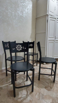 chaises-fauteuils-4-metal-noires-bouzareah-alger-algerie