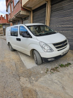 commerciale-hyundai-h1-2011-vitre-6-places-bejaia-algerie