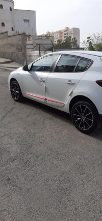 voitures-renault-megane-3-2016-new-play-ain-benian-alger-algerie