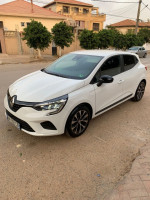 voitures-renault-clio-5-2023-evolution-kouba-alger-algerie