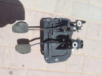 pieces-carrosserie-pedal-dembrayage-et-frain-de-peugeot-406-msila-algerie