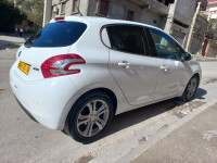 voitures-peugeot-208-2015-allure-sidi-maarouf-jijel-algerie