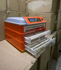 فقاسات حاضنات اوتوماتيك 138 بيضة ب 3 طوابق 