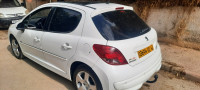 voitures-peugeot-207-2012-allure-blida-algerie