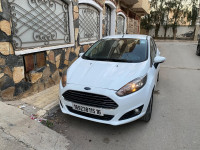 voitures-ford-fiesta-2015-trend-look-bab-ezzouar-alger-algerie