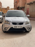 سيارة-صغيرة-kia-rio-5-portes-2011-الأغواط-الجزائر