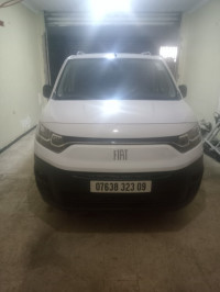 voitures-fiat-doblo-2023-meftah-blida-algerie