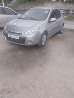 voitures-renault-clio-3-2011-blida-algerie