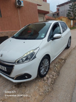 voitures-peugeot-208-2016-allure-facelift-boumerdes-algerie