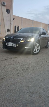 سيارات-skoda-octavia-2019-بسكرة-الجزائر