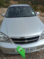 voitures-chevrolet-optra-4-portes-2011-hoceinia-ain-defla-algerie