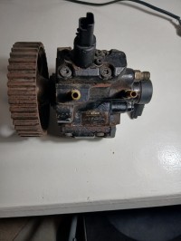 المحرك-و-علبة-السرعة-pompe-gazoil-hp-406-hdi-شراقة-الجزائر