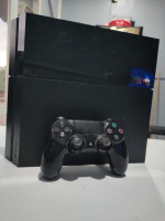 consoles-ps4-fat-flashe-1-tb-version-900-m3eh-manette-dorigine-belkheir-guelma-algerie