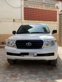 سيارات-toyota-land-cruiser-2013-رمضان-جمال-سكيكدة-الجزائر