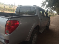 voitures-mitsubishi-l200-2009-boumerdes-algerie