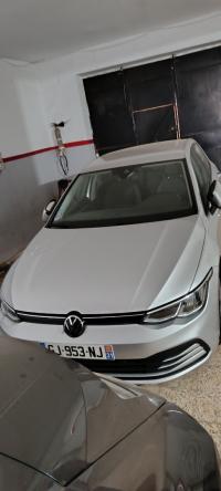 سيارات-volkswagen-golf-8-2022-life-plus-أرزيو-وهران-الجزائر