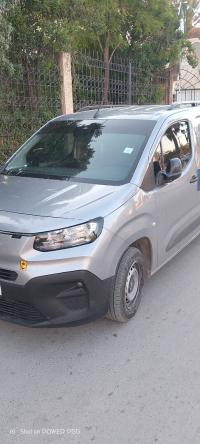 السيارات-النفعية-fiat-doblo-2024-خنشلة-الجزائر