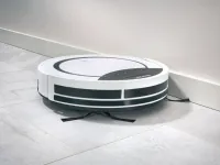 SILVERCREST Robot aspirateur, bac à poussières 300 ml, autonomie 90 min.