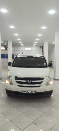 utilitaire-hyundai-h1-2012-tole-hammam-dhalaa-msila-algerie