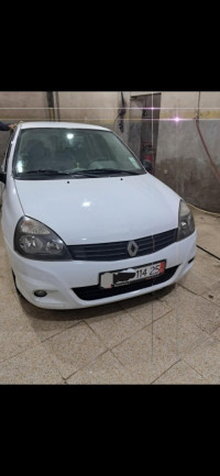 voitures-renault-clio-campus-2014-constantine-algerie