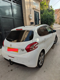 voitures-peugeot-208-2014-allure-chetouane-tlemcen-algerie