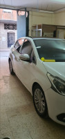 voitures-peugeot-208-2019-allure-facelift-setif-algerie