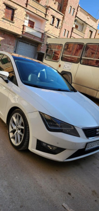 voitures-seat-leon-2013-souamaa-msila-algerie