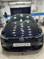 moyenne-berline-volkswagen-golf-8-2021-r-line-oran-algerie