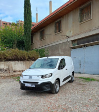 voitures-fiat-doblo-2024-nouvelle-constantine-algerie